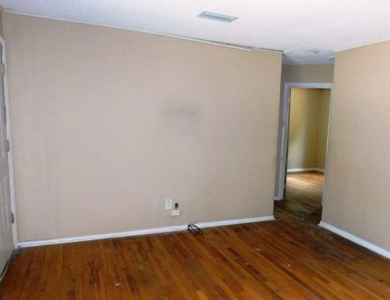 N N ST 139,900 2BDR 2BTH Pensacola FL Foreclosure Listing