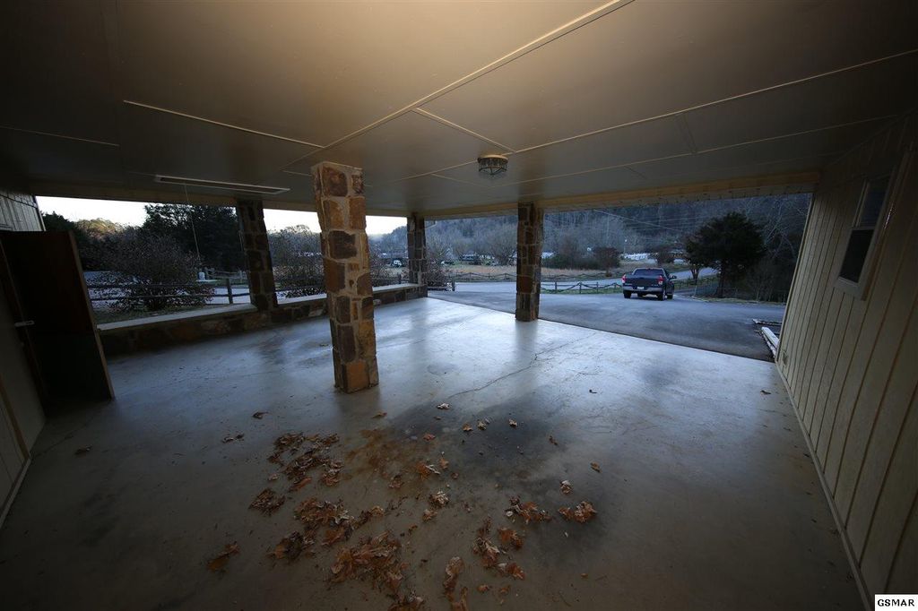 WEARS VALLEY RD 241,766 3BDR 1BTH Pigeon TN Foreclosure