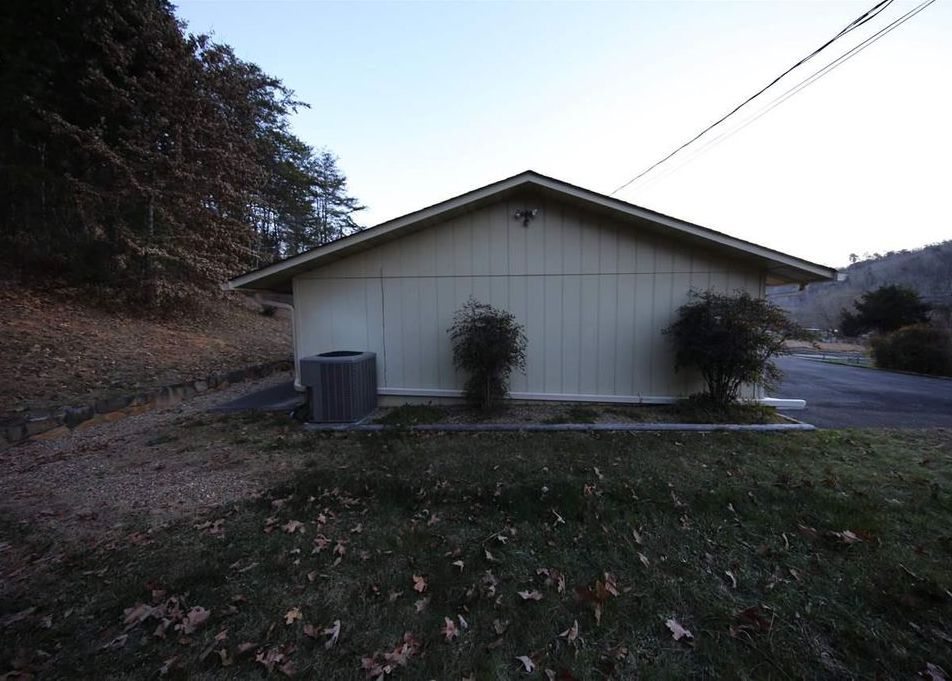 WEARS VALLEY RD 241,766 3BDR 1BTH Pigeon TN Foreclosure Listing 28748770