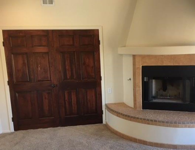 SPACE MURALS LN 319,900 5BDR 5BTH Single Family Las Cruces