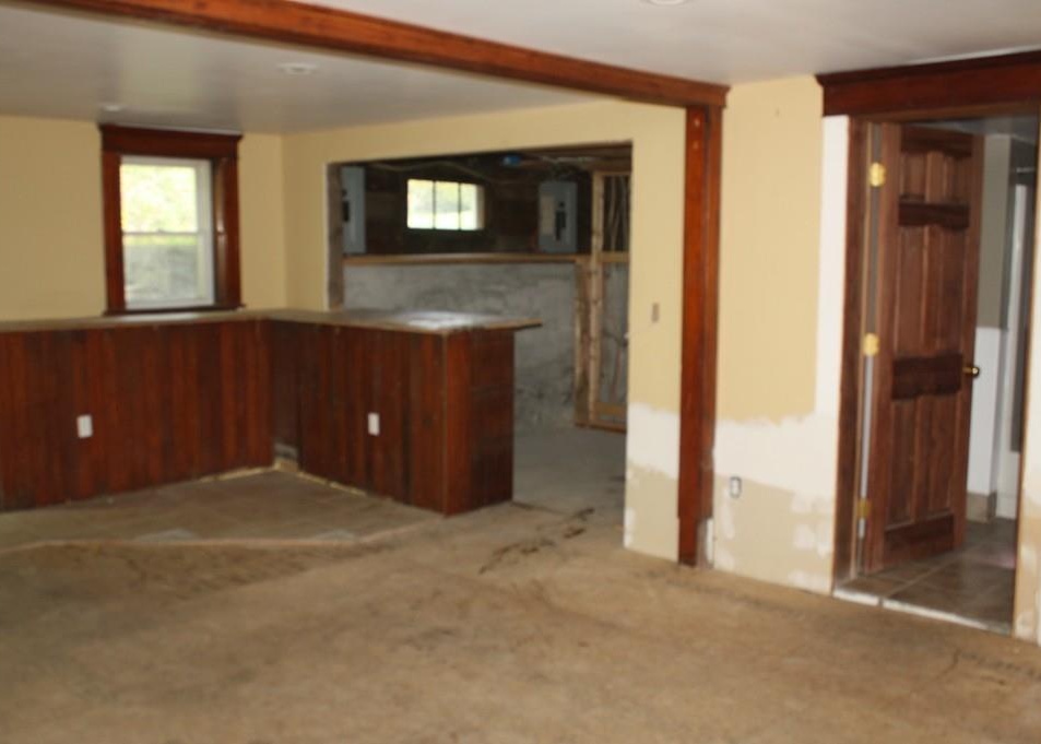 PIERCE ST 77,000 6BDR 2.5BTH MultiFamily Greenfield MA