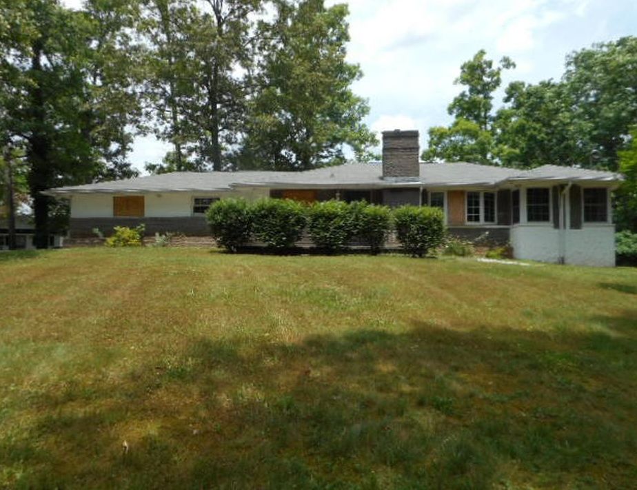 ASHEVILLE HWY 139,900 3BDR 2BTH Single Family Knoxville TN
