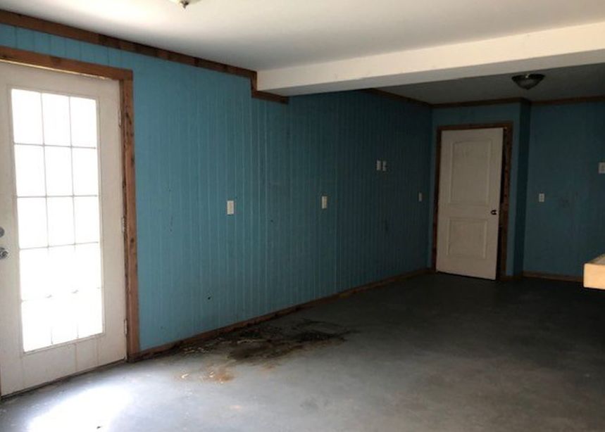 W CORA LEE DR 199,000 3BDR 3BTH MultiFamily South Padre