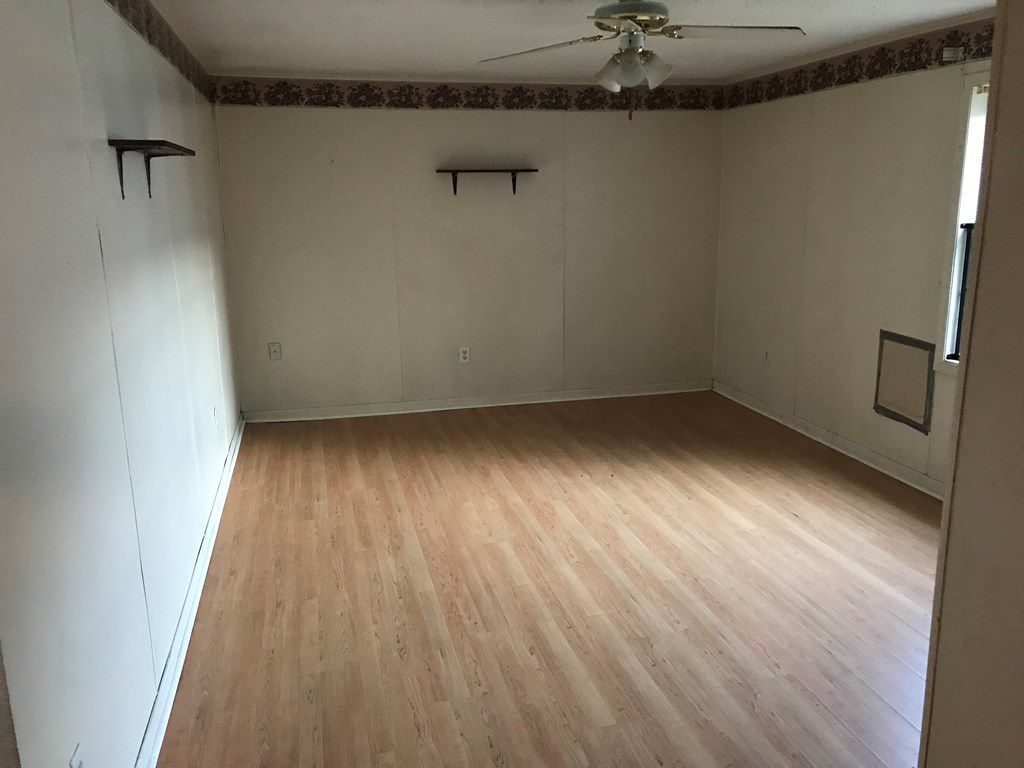 E SCOOBA ST 75,000 3BDR 2BTH Single Family Hattiesburg MS Foreclosure Listing 29391582