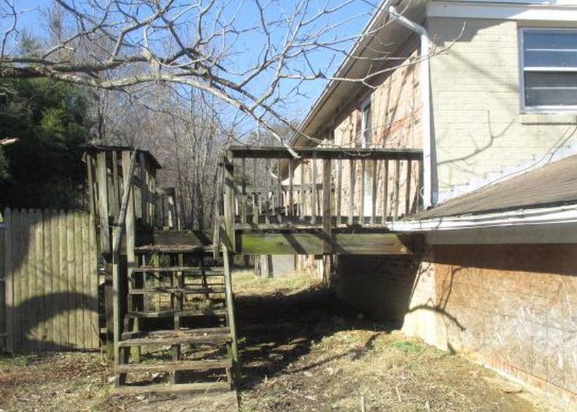 GARDNER RD 239,900 4BDR 2BTH Single Family Waldorf MD