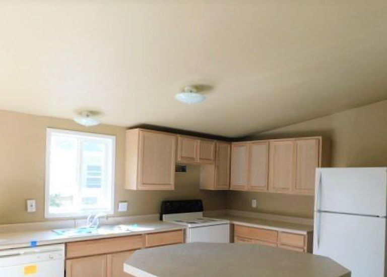 SE OAR AVE 200,000 3BDR 2BTH Single Family Lincoln City OR