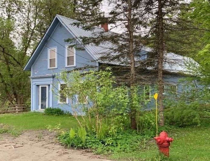 YORK ST 43,900 3BDR 2BTH Single Family Lyndonville VT