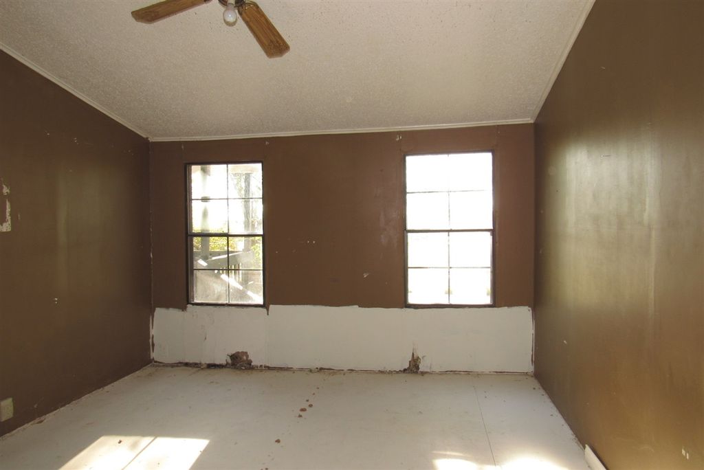 CARTER RD 37,000 3BDR 2BTH Mobile Home Leitchfield KY