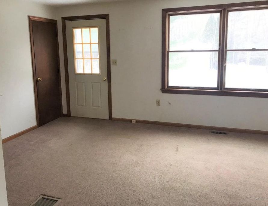 THOMAS AVE 81,100 3BDR 1BTH Single Family Thomaston ME