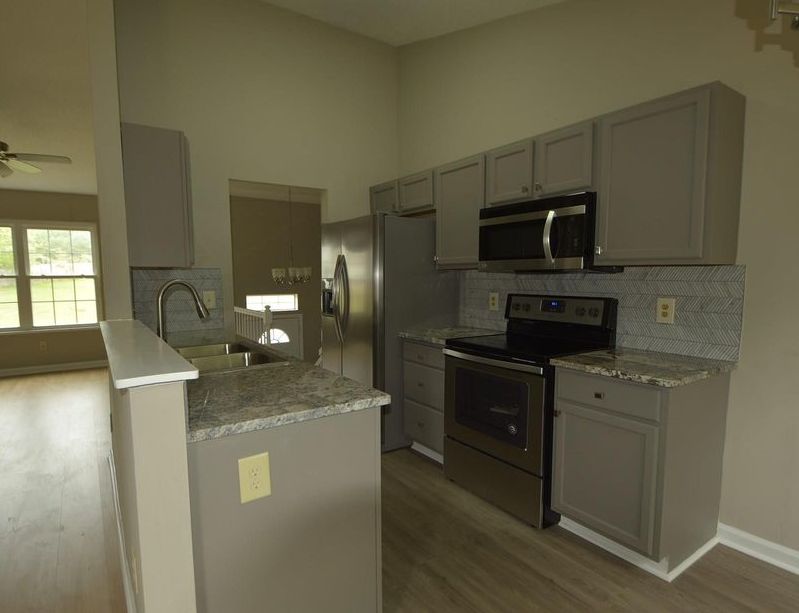 BRIDLERIDGE RD 93,312 5BDR 3BTH Single Family Lexington SC