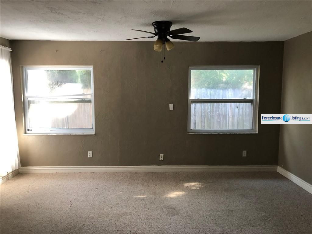 N JEFFERSON AVE 169,900 3BDR 2BTH Single Family Clearwater