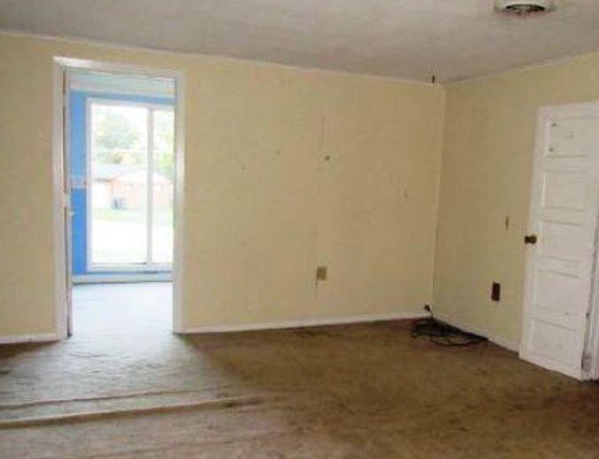 MEADOWBROOK DR 178,500 3BDR 3BTH Single Family Pigeon