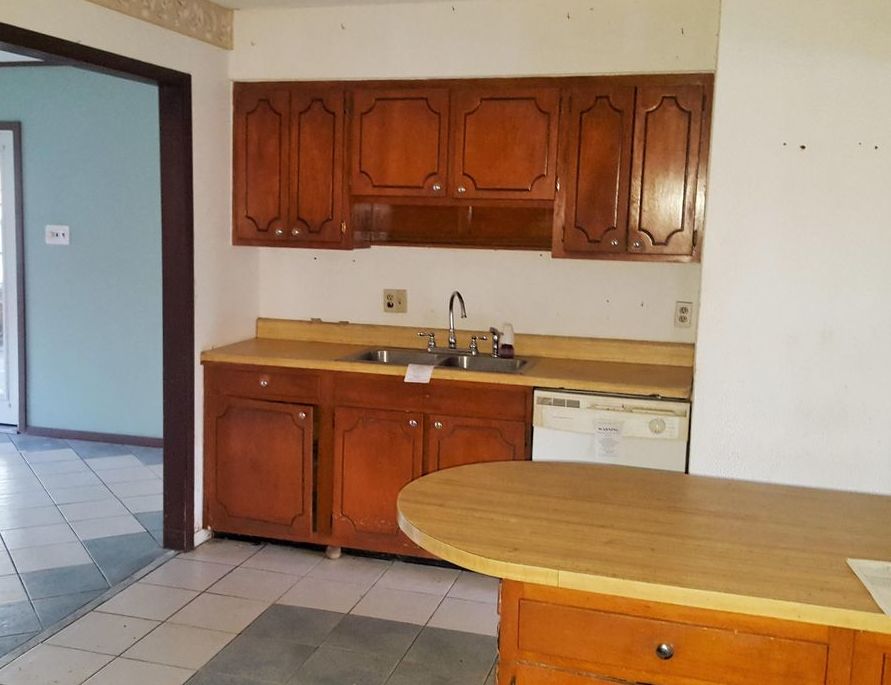 AVACADO DR 80,000 3BDR 2BTH Single Family Biloxi MS