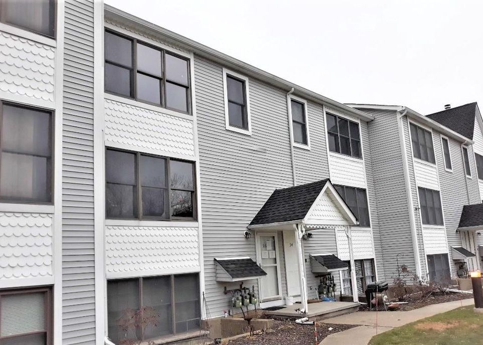 BURLINGTON CT 115,900 2BDR 1.5BTH Condo/Townhome Hamburg NJ