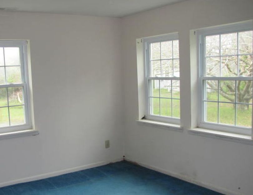 HICKORY POINT RD 206,000 2BDR 2BTH Single Family Hampstead