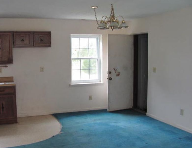 HICKORY POINT RD 206,000 2BDR 2BTH Single Family Hampstead