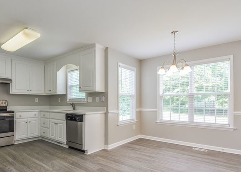 MATTHEWS RD 2,424,000 3BDR 2BTH Single Family Clayton NC