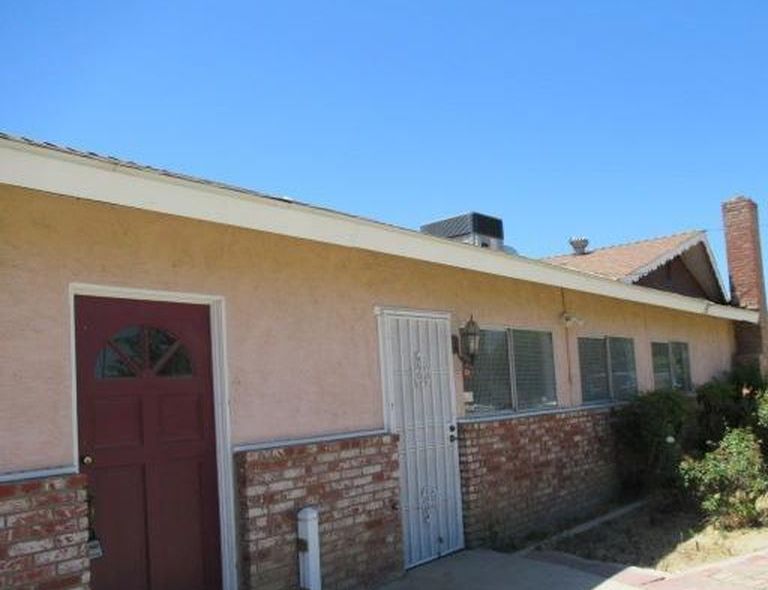 GREENACRES DR 200,000 3BDR 2BTH Single Family Bakersfield CA