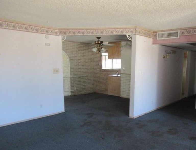 GREENACRES DR 200,000 3BDR 2BTH Single Family Bakersfield CA