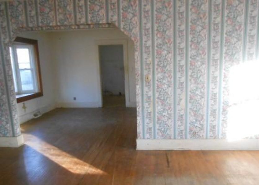 W HIGH ST 48,000 2BDR 1BTH Single Family Springfield MO