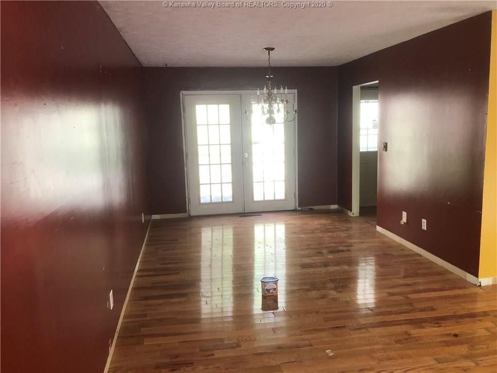 CAPE COD DR 40,000 3BDR 2BTH Single Family Chapmanville WV