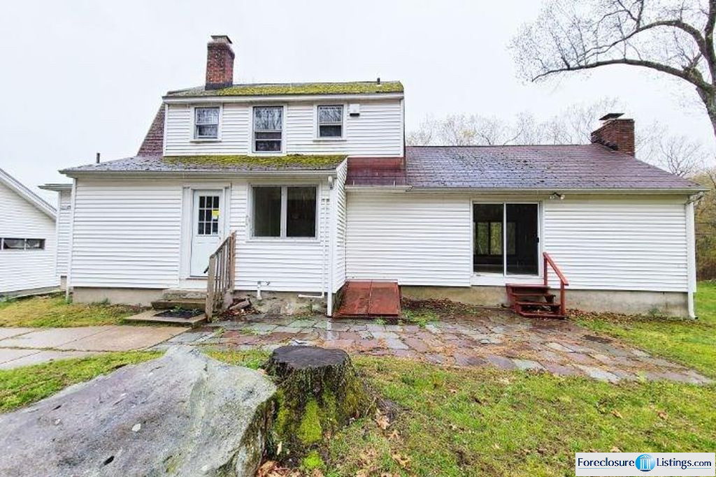 PARK RD 115,000 3BDR 2BTH Single Family Waterbury CT