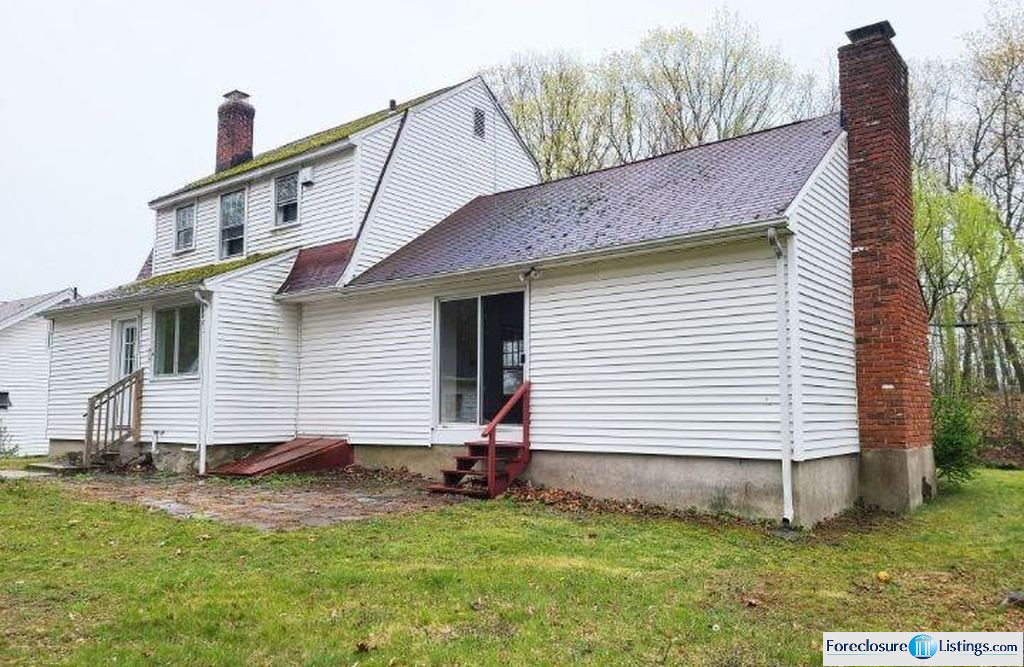 PARK RD 115,000 3BDR 2BTH Single Family Waterbury CT