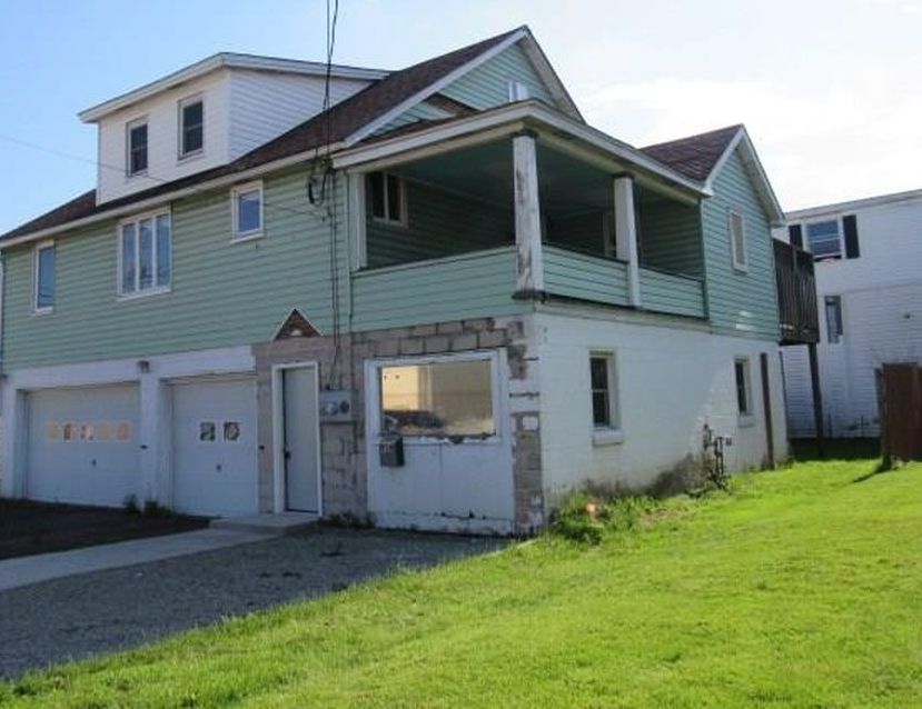 S CENTER AVE 15,000 2BDR 1BTH Single Family Somerset PA