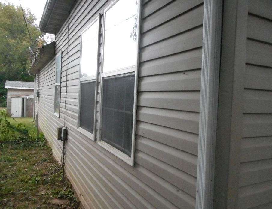 N KANSAS EXPY 78,000 3BDR 2BTH Single Family Springfield MO