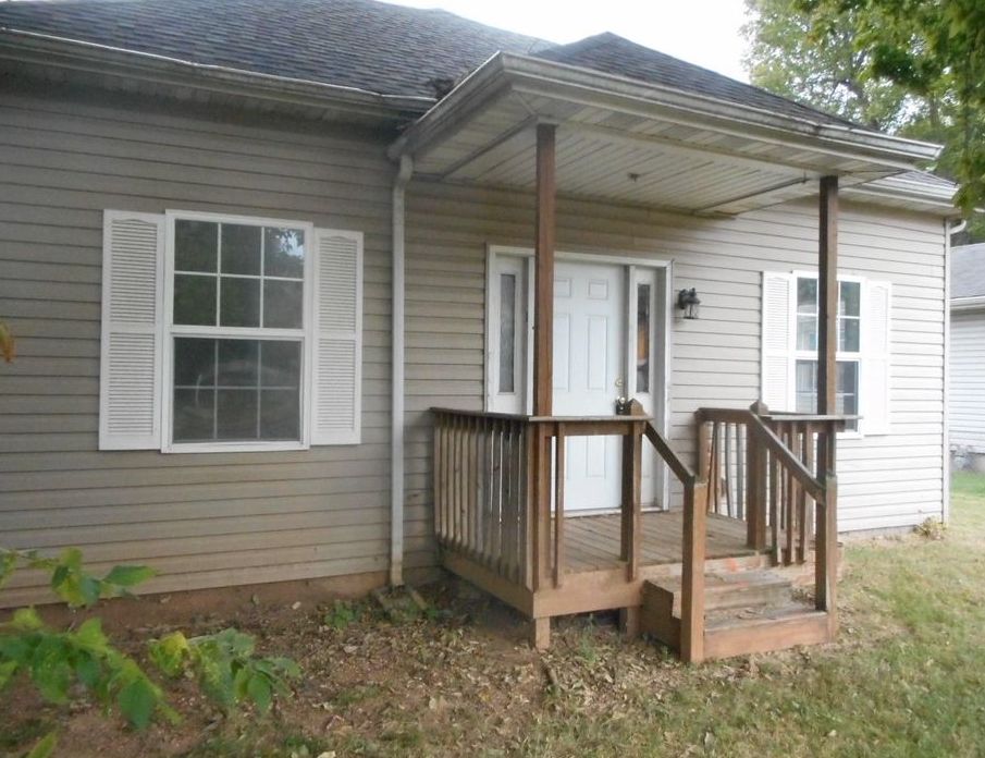 N KANSAS EXPY 78,000 3BDR 2BTH Single Family Springfield MO