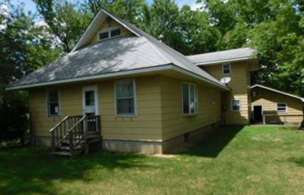 E 4TH ST 98,500 6BDR 2BTH Single Family Pittsburg KS