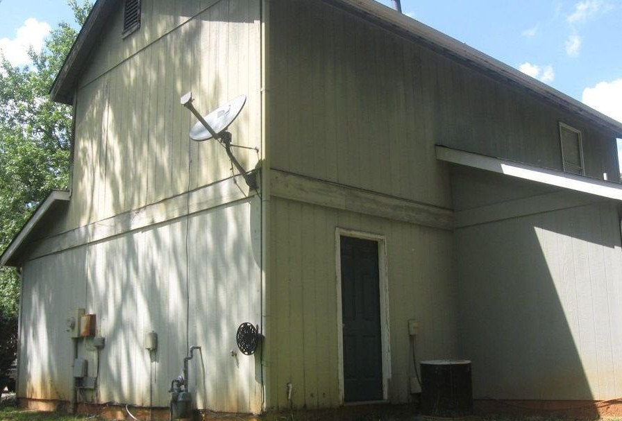 BRADLEY CIR 109,250 2BDR 1.5BTH Single Family Lithonia GA