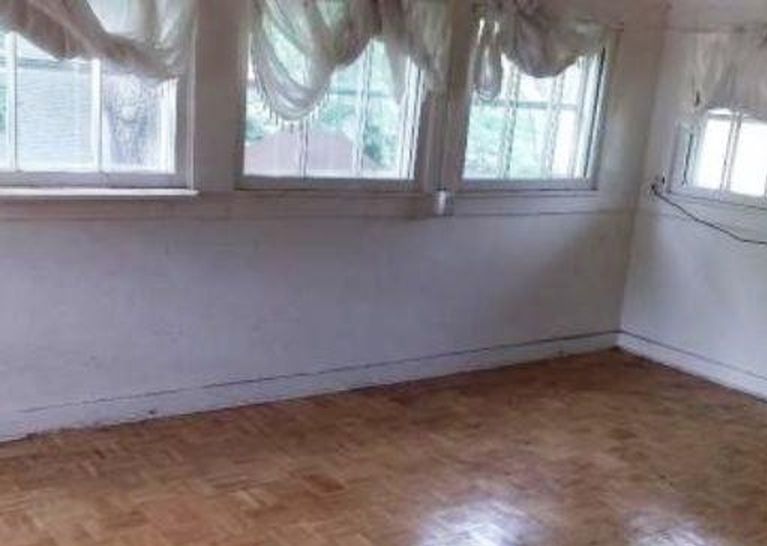 6TH AVE SE 106,000 4BDR 2BTH Single Family Rochester MN