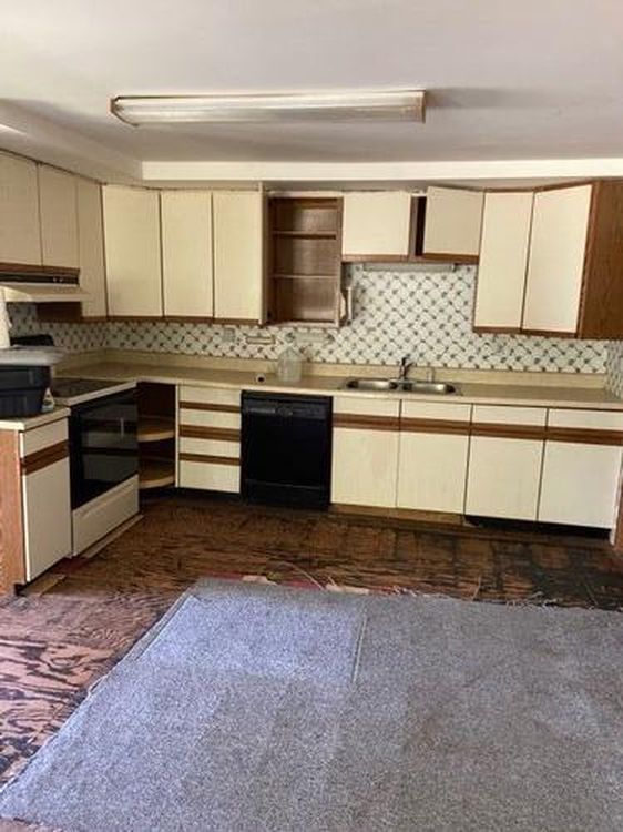 S HURDS CORNER RD 75,000 3BDR 2BTH Single Family Caro MI