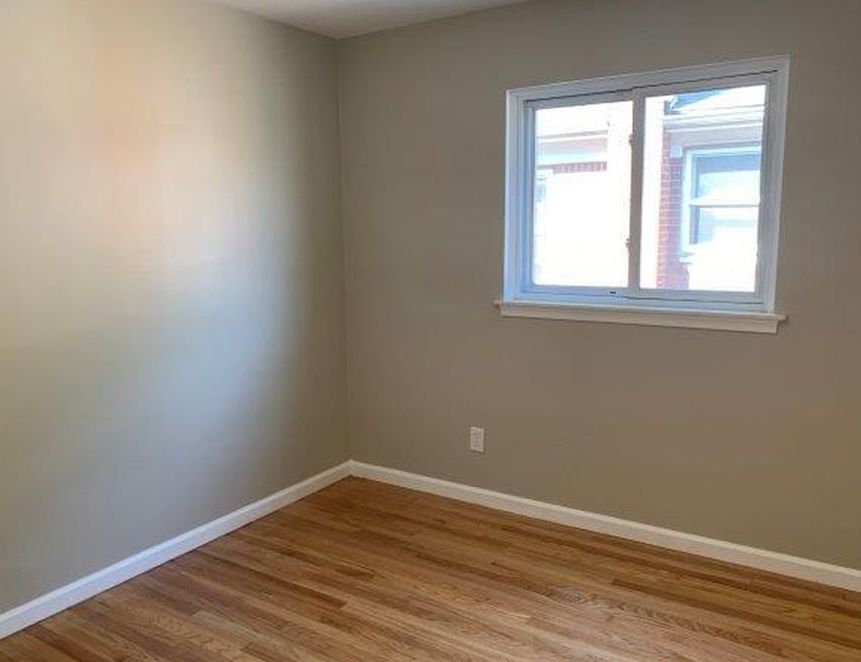 PHILOMENE BLVD 169,900 3BDR 2BTH Single Family Allen Park MI