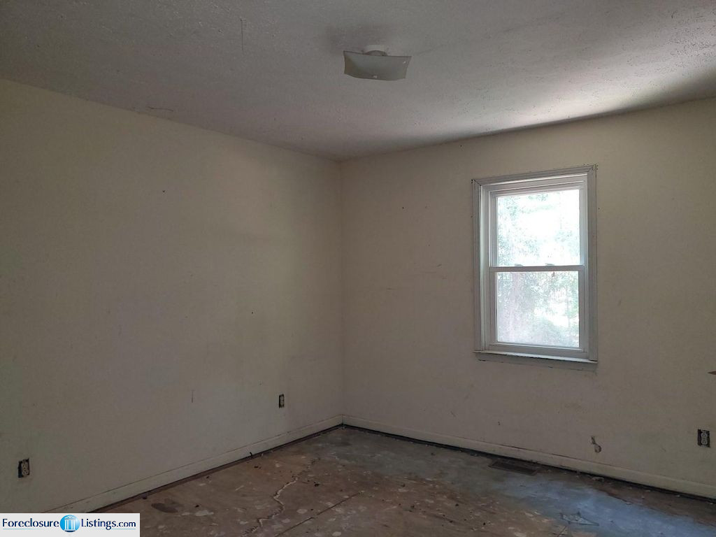 VESTAVIA LN 52,000 2BDR 2BTH Single Family Thomaston GA