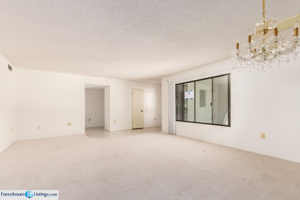 W MEEKER BLVD 325,000 3BDR 2BTH Single Family Sun City West