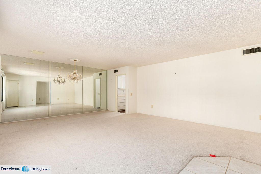 W MEEKER BLVD 325,000 3BDR 2BTH Single Family Sun City West