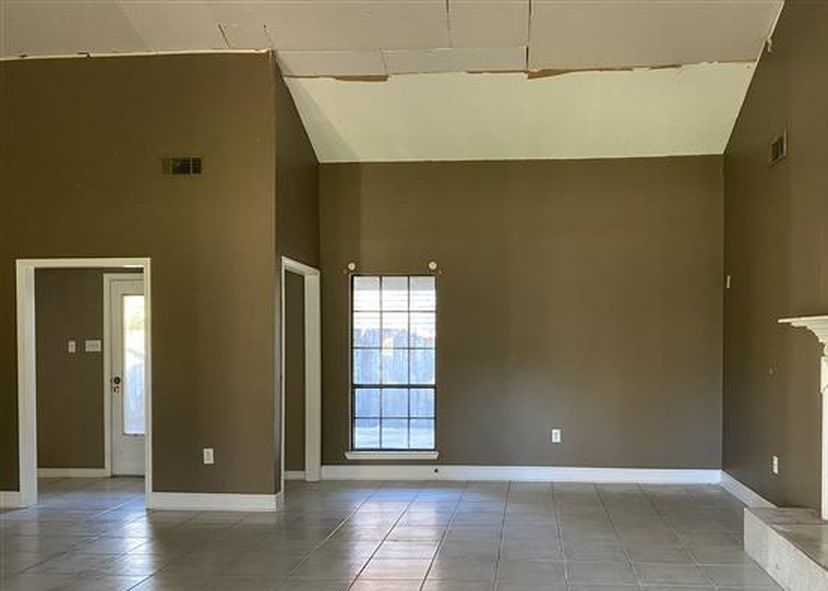 PENNHILL DR 80,000 3BDR 2BTH Single Family Baton Rouge LA