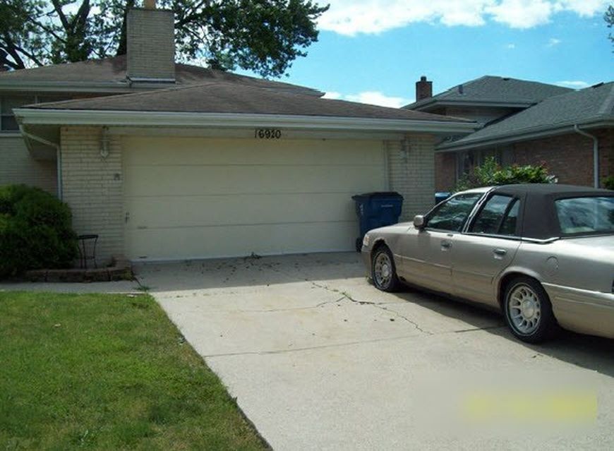 INGLESIDE AVE 180,930 4BDR 2BTH Single Family South Holland