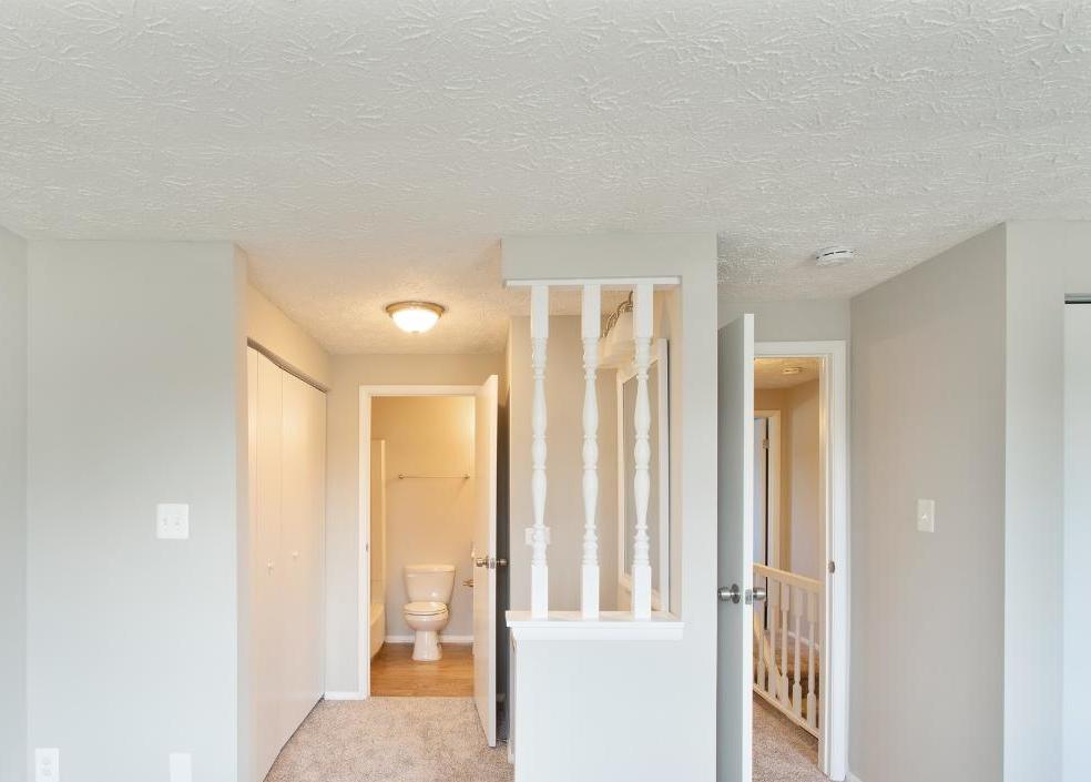 CASTLE TER 1111 289,900 2BDR 2BTH Condo/Townhome Silver