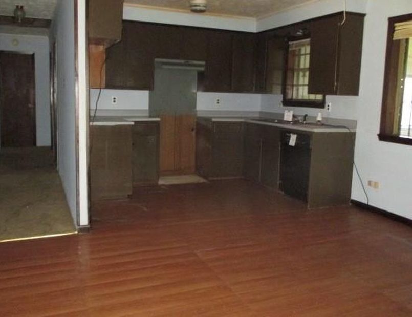 PALM ST 44,600 3BDR 1.5BTH Single Family Vidalia LA