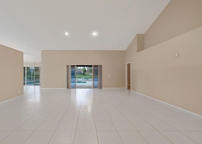 NW 162ND AVE 299,900 4BDR 3BTH Single Family Hollywood FL Foreclosure Listing 29871719