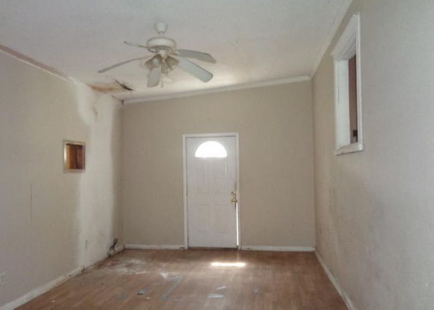 ROBERTSON ST 24,900 3BDR 2BTH Single Family New Iberia LA