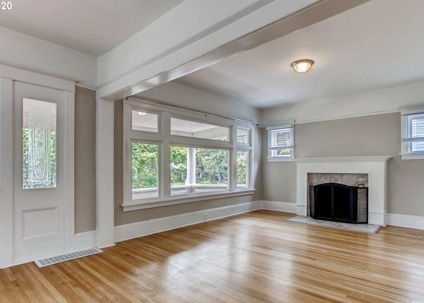 NE GLISAN ST 732,000 5BDR 3BTH Portland OR Foreclosure Listing