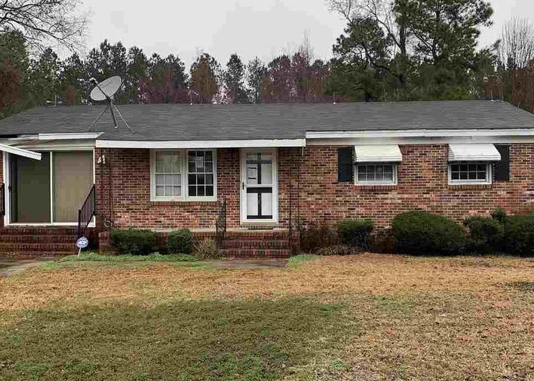 BLUFF RD 32,000 4BDR 3BTH Single Family Mullins SC