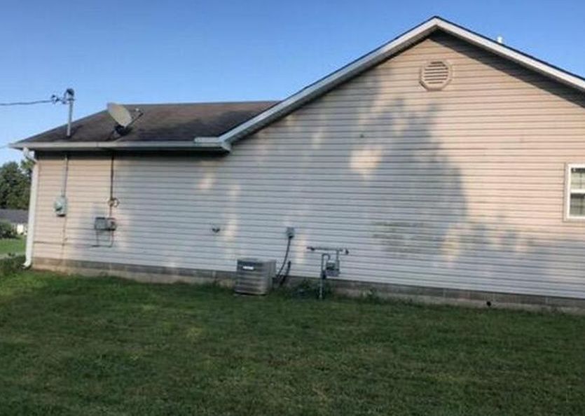 GLADHILL CV 132,971 3BDR 2BTH Single Family Jackson TN Foreclosure Listing 29911208