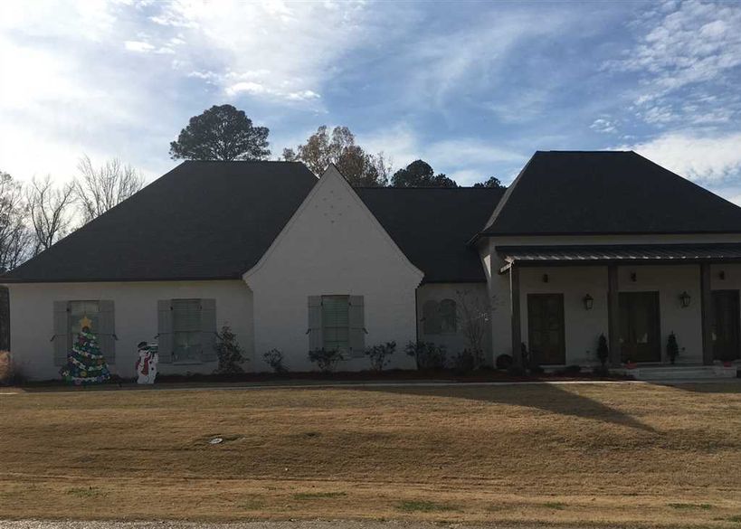 LONG LEAF PL 450,000 5BDR 5BTH Single Family Madison MS Foreclosure Listing 29925396