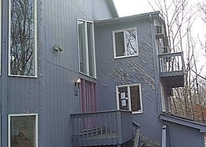 RUNNYMEDE DR 165,700 5BDR 5BTH East Stroudsburg PA Foreclosure