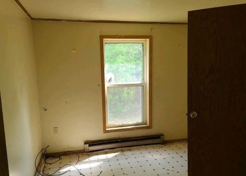 LOUDEN RD 99,900 4BDR 2BTH Saratoga Springs NY Foreclosure